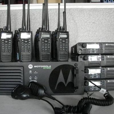 주문 Motorola DR3000 25W DMR Digital Wireless Repeater with IPX6 Water Resistance and 0-50km Range Two Way Radio 온라인 제품